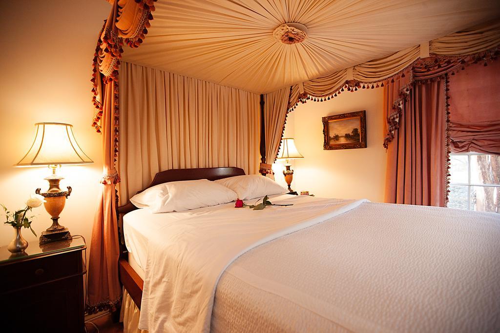 Monmouth Historic Inn Natchez Quarto foto